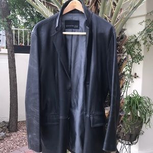 Kenneth Cole black leather coat:blazer